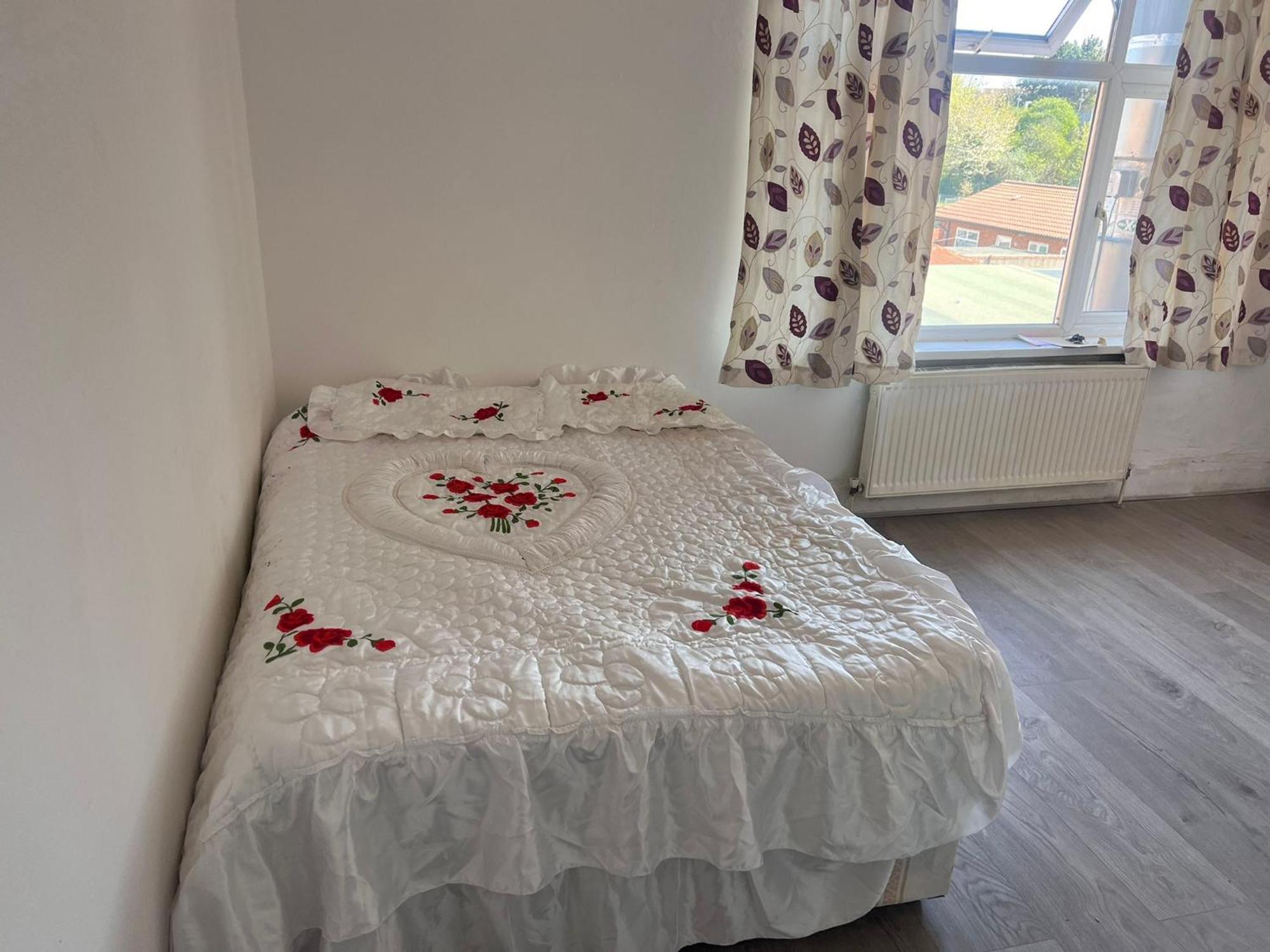 Private Flat In Hounslow Apartment Luaran gambar